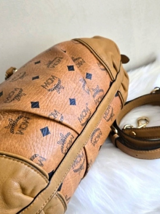 MCM Authentic Women's Tan Leather Handbag
SOLD SOLD - Picture 6 of 16